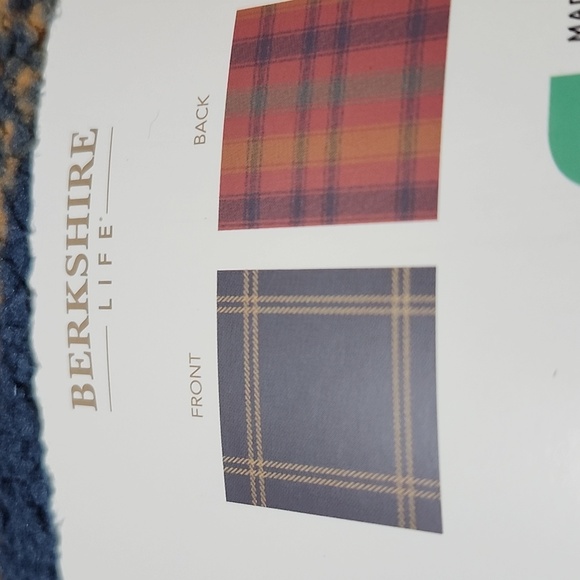 BERKSHIRE HAMPSHIRE REVERSIBLE PLAID THROW 50"X60" BLANKET - Picture 4 of 8